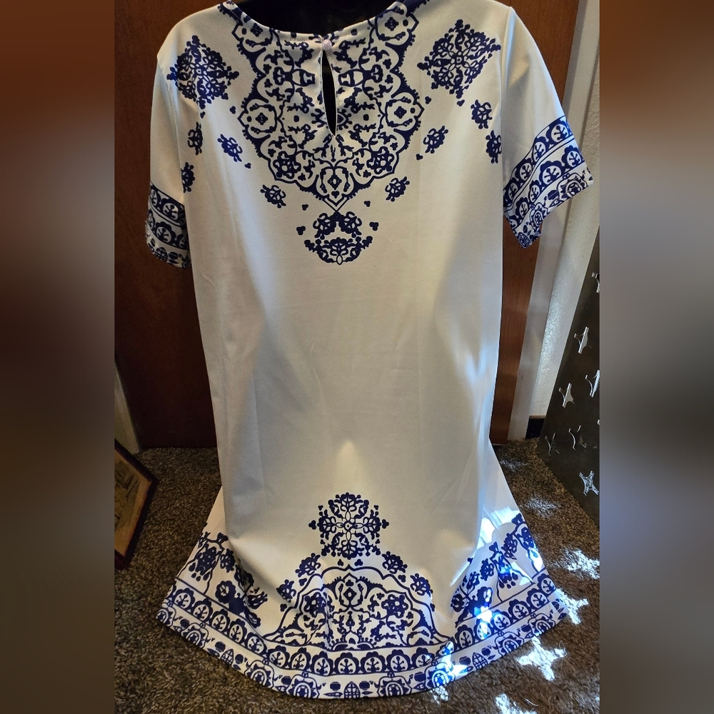 Korean White & Blue Embroidery Print Patterned Mini Dress SzL - Picture 5 of 7